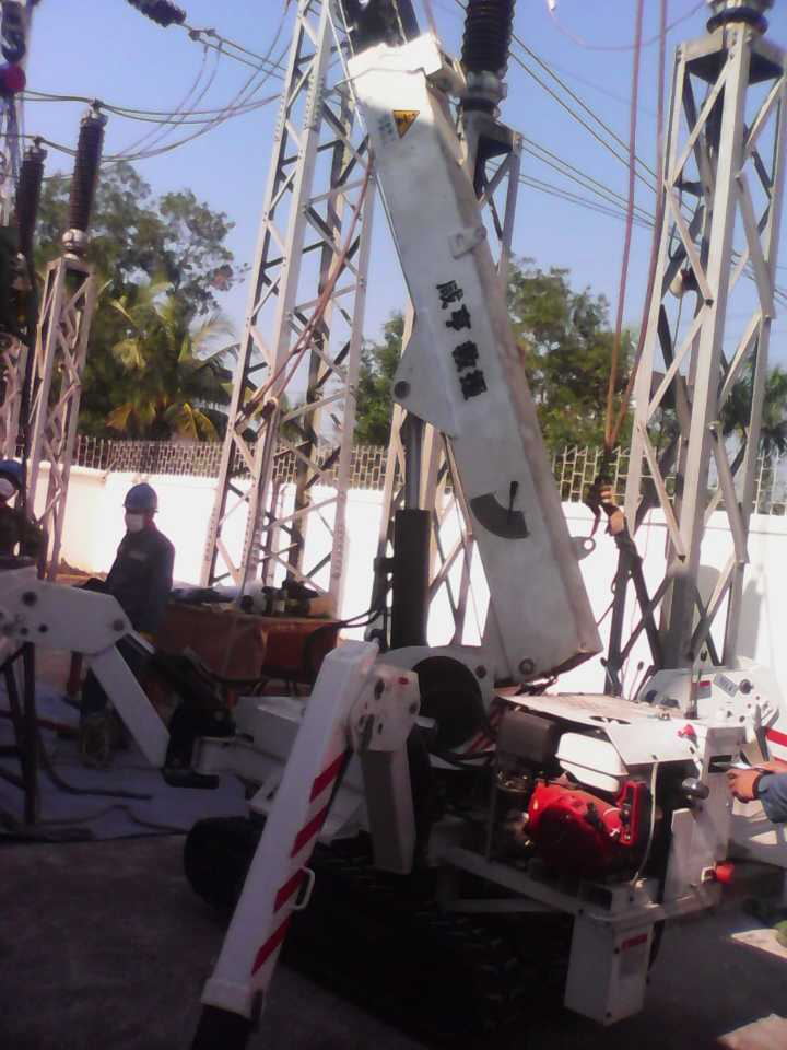 履带式起重机任务现场图片